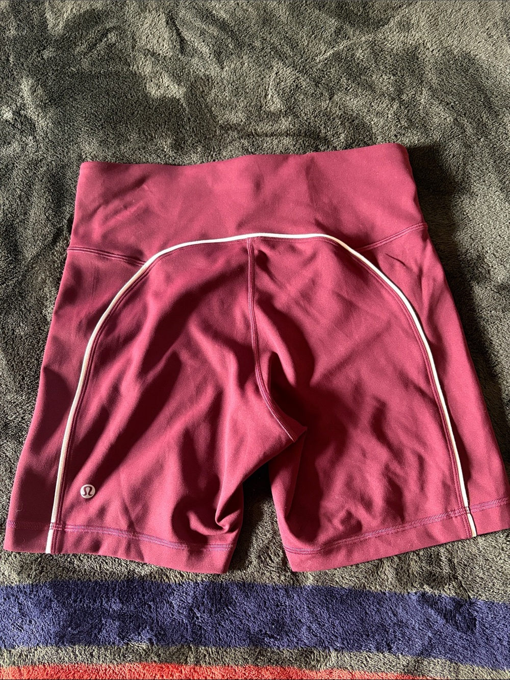 lululemon athletica maroon color Biker Shorts with White Piping